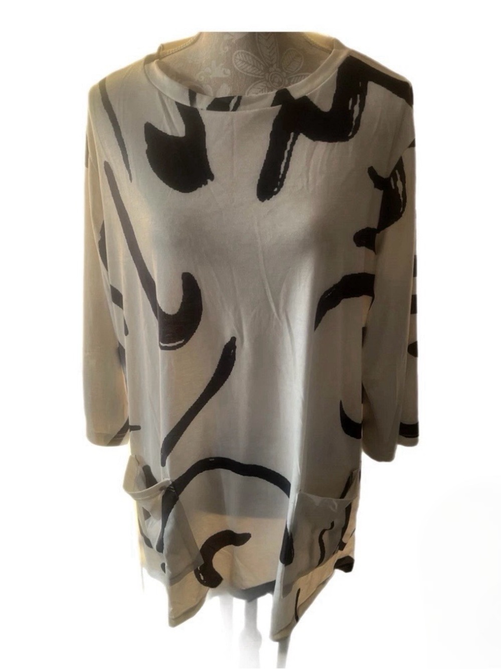 Black & white 2x Tunic Top